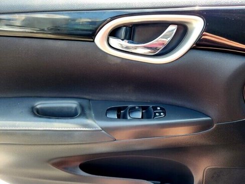 Used 2018 Nissan Sentra SV w/ Protection Package image 21