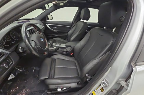 Used 2018 BMW 330i xDrive Sedan w/ Convenience Package image 12