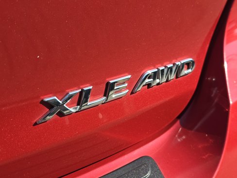 Used 2012 Toyota Venza XLE image 10