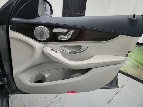 Used 2015 Mercedes-Benz C 300 4MATIC Sedan image 29
