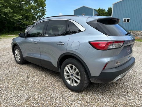Used 2022 Ford Escape SE image 5
