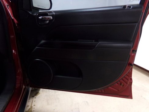 Used 2017 Jeep Compass Sport w/ Power Value Group image 7