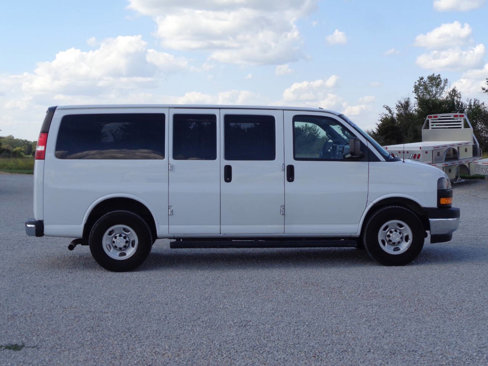 Used 2018 Chevrolet Express 3500 LS image 8