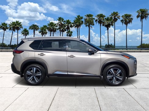 Used 2021 Nissan Rogue SL image 3