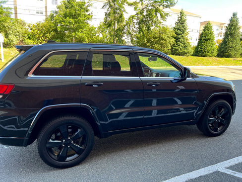 Used 2015 Jeep Grand Cherokee Altitude image 8