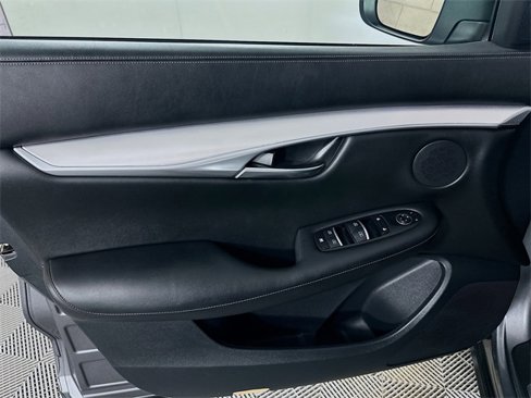 Used 2019 INFINITI QX50 Essential image 19