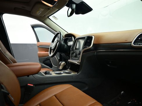 Used 2016 Jeep Grand Cherokee Summit w/ Platinum Series Group image 26