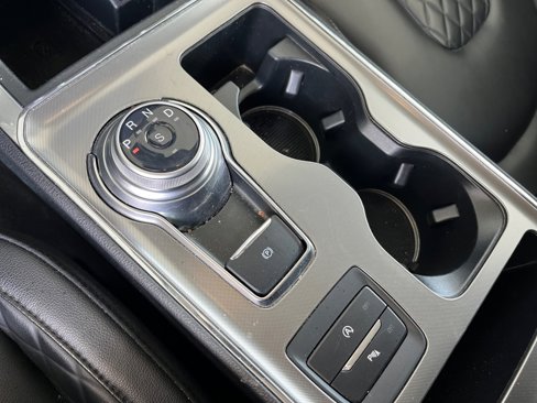 Used 2024 Ford Edge Titanium image 31