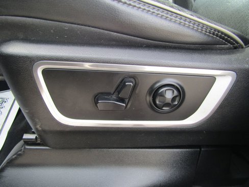 Used 2019 RAM 1500 Laramie image 13