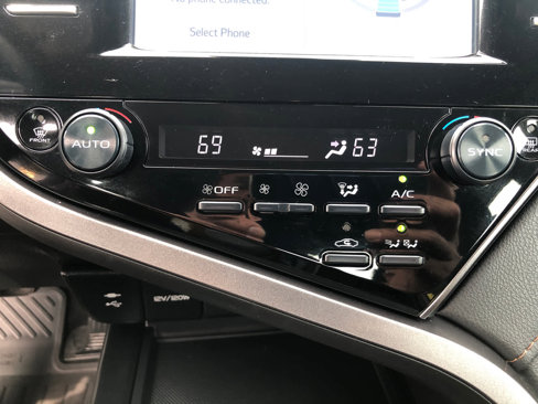 Used 2019 Toyota Camry LE image 27