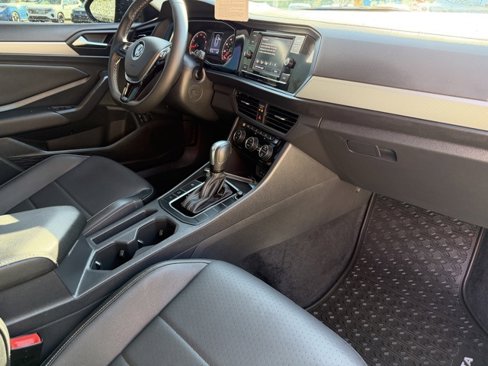 Certified 2021 Volkswagen Jetta SE image 10