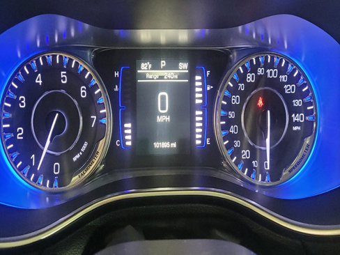 Used 2016 Chrysler 200 Limited w/ Convenience Group image 23
