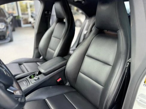 Used 2016 Mercedes-Benz CLA 250 image 27