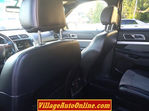 Used 2017 Ford Explorer XLT w/ Equipment Group 202A image 25