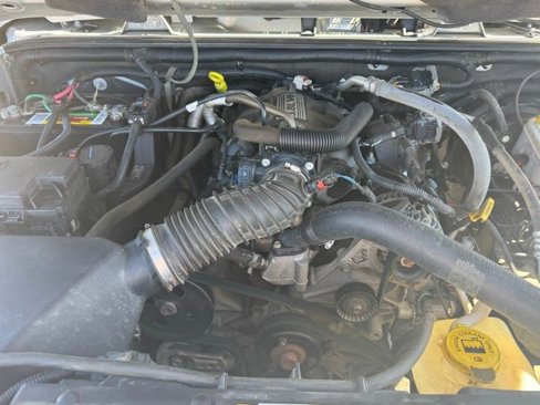 Used 2010 Jeep Wrangler Unlimited Sahara image 27