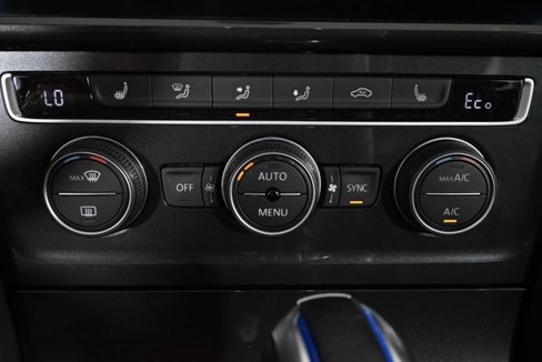 Certified 2019 Volkswagen e-Golf SEL Premium image 24