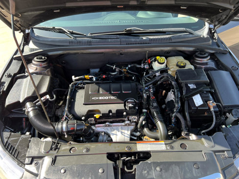 Used 2015 Chevrolet Cruze LT image 24