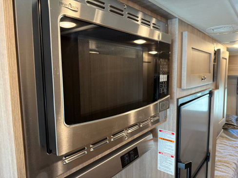 Used 2019 Ford E-450 and Econoline 450 Super Duty w/ Motorhome Prep Package image 23