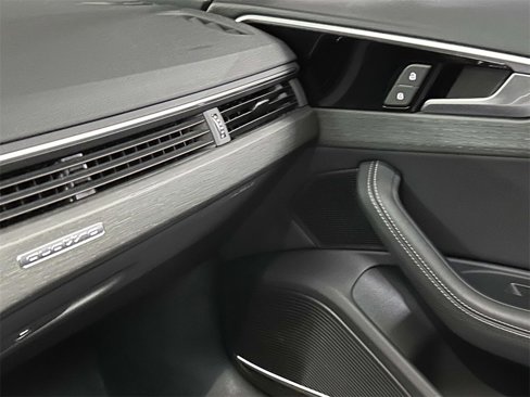 Used 2022 Audi A4 2.0T Premium Plus w/ Premium Plus Package image 30