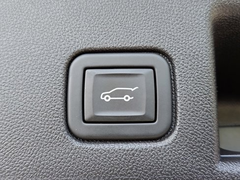 Used 2024 Chevrolet Equinox LT image 12