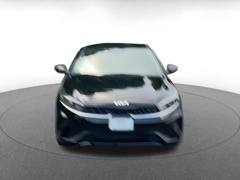 Used 2024 Kia Forte LXS image 3