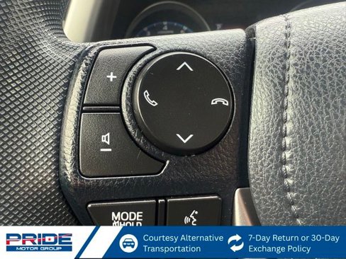 Used 2018 Toyota RAV4 LE image 25