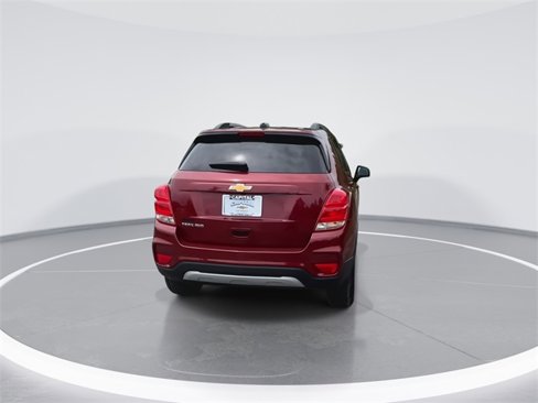 Used 2022 Chevrolet Trax LT w/ LT Convenience Package image 10