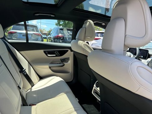 Used 2025 Mercedes-Benz C 300 Sedan image 29