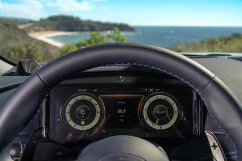 Used 2024 Aston Martin DB12 Coupe image 13