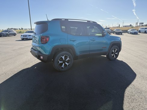 Used 2020 Jeep Renegade Trailhawk w/ Cold Weather Group image 12