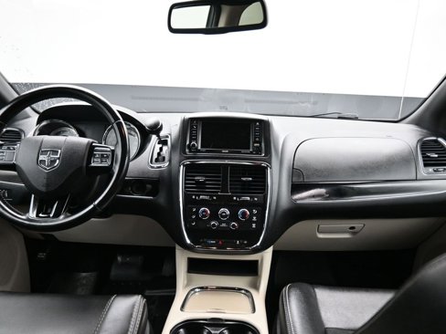 Used 2019 Dodge Grand Caravan SXT image 46