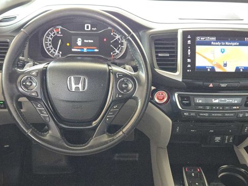 Used 2017 Honda Pilot Touring image 26