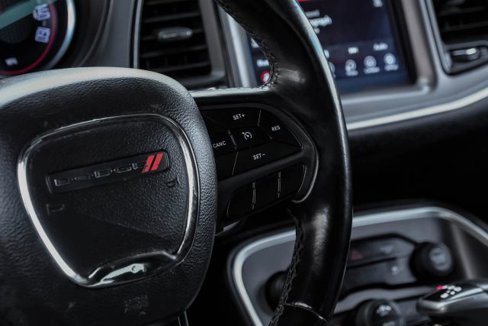 Used 2019 Dodge Challenger SXT image 18