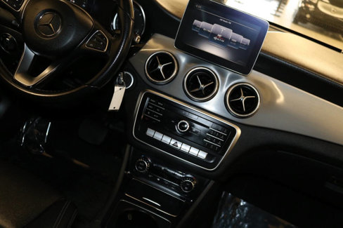 Used 2017 Mercedes-Benz CLA 250 image 21
