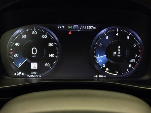 Used 2021 Volvo XC40 T5 Momentum image 19