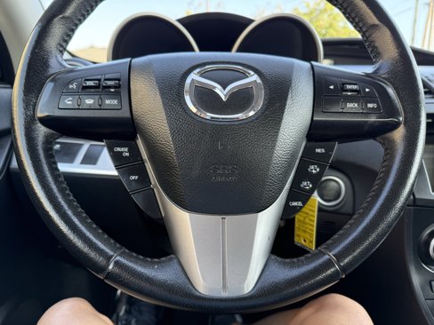 Used 2013 MAZDA MAZDA3 i Touring image 18