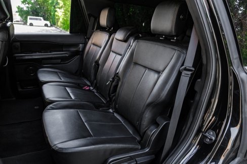 Used 2018 Ford Expedition XLT image 40