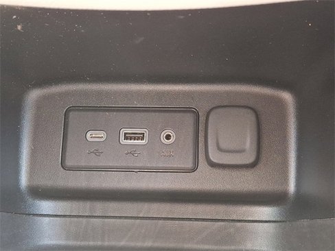 Used 2020 Chevrolet Equinox LT image 25