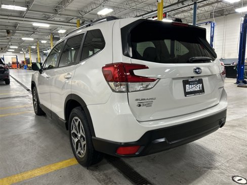 Used 2019 Subaru Forester Premium w/ All-Weather Package image 6