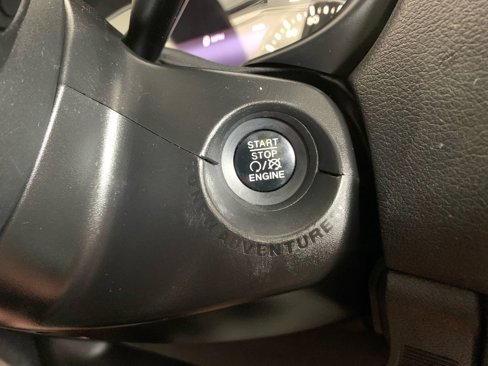 Used 2017 Jeep Renegade Limited image 38