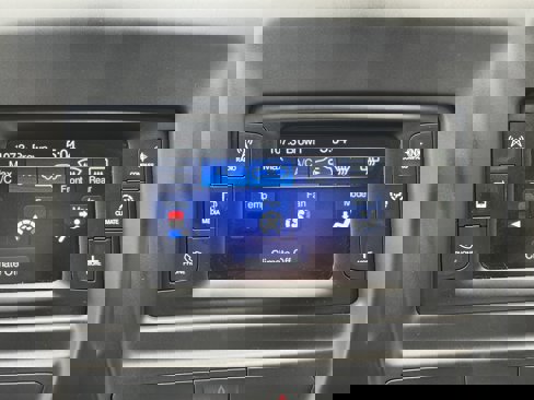 Used 2015 Chrysler 200 Limited image 15