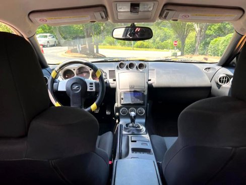 Used 2005 Nissan 350Z Touring w/ (N93) Cargo Convenience Pkg image 21