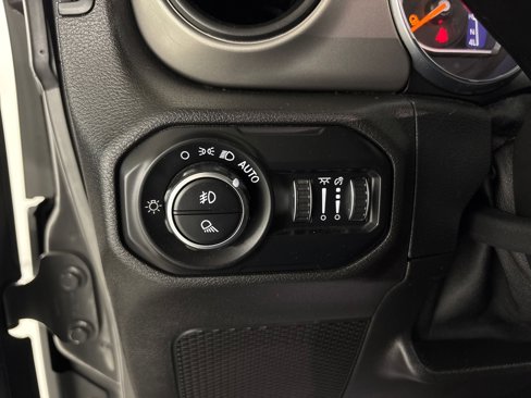 Used 2021 Jeep Gladiator Willys image 32