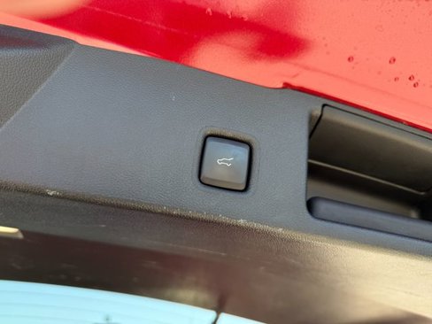Used 2022 Ford Escape SE w/ SE Sport Appearance Package image 36