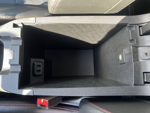 Used 2023 Chevrolet Equinox RS w/ RS Leather Package image 41