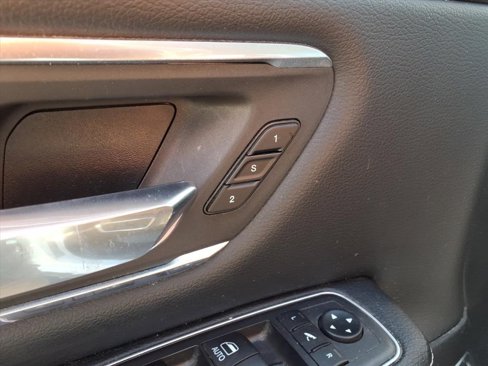 Used 2020 RAM 1500 Laramie image 8