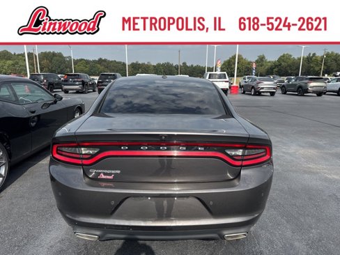Used 2022 Dodge Charger SXT image 4