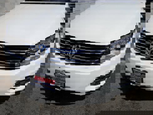 Used 2017 Volkswagen Tiguan S image 15