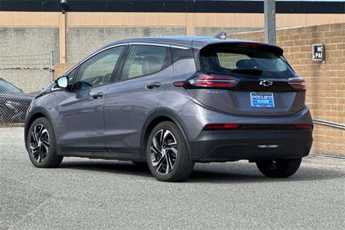 Used 2022 Chevrolet Bolt LT w/ Infotainment Package image 5