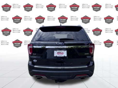 Used 2018 Ford Explorer XLT w/ Equipment Group 202A image 4